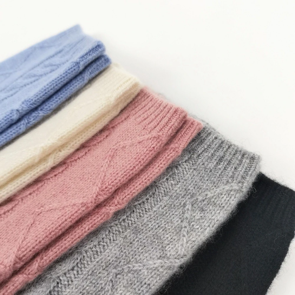 product-1000-1000 Cable Knitted 100% Cashmere Socks Women Winter Warm Soft Cashmere Socks (5)